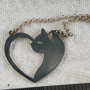 RS sterling silver cat/heart pendant on sterling silver chain